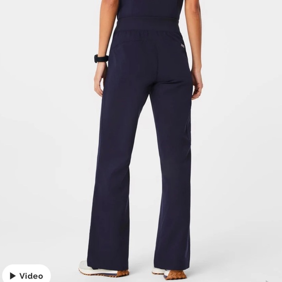NWT Figs High Waisted Isabel Wide Leg Navy Scrub Pants Size XXL Tall - Picture 3 of 15